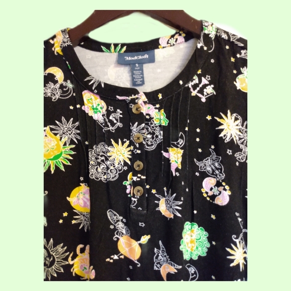 🔴 SALE NWT Modcloth Multicolor Zodiac Sign Print Shirt - Picture 2 of 6